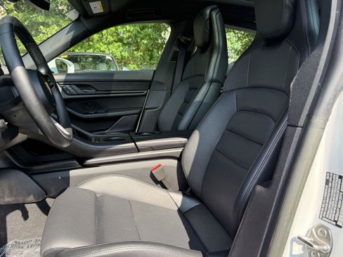 Used 2022 Porsche Taycan RWD image 23