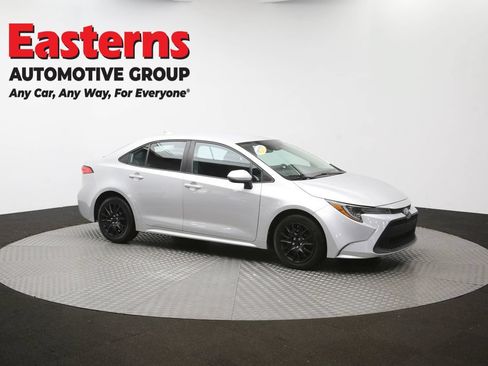 Used 2021 Toyota Corolla LE FWD image 46