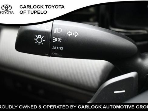 Used 2025 Toyota Camry SE w/ Convenience Package FWD image 27