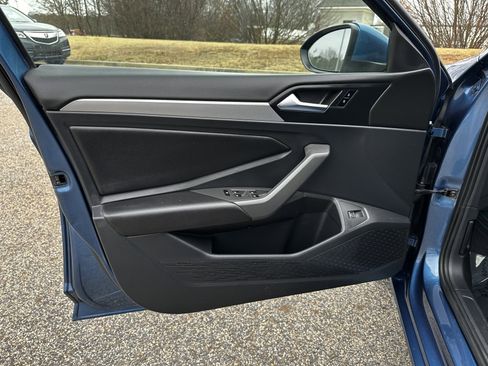 Used 2019 Volkswagen Jetta SE image 10