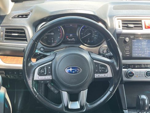 Used 2016 Subaru Outback 2.5i Limited AWD/4WD image 9