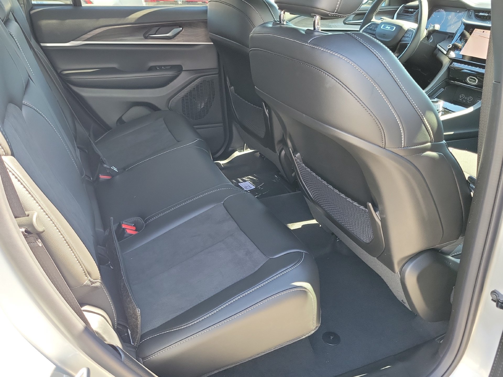 New 2026 Jeep Grand Cherokee Altitude RWD image 16