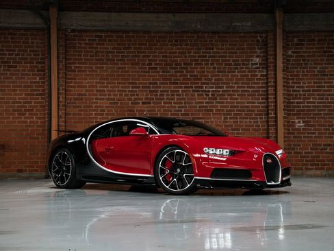 Used 2019 Bugatti Chiron image 13