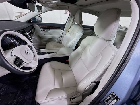 Used 2017 Volvo S90 T6 Momentum w/ Vision Package image 26