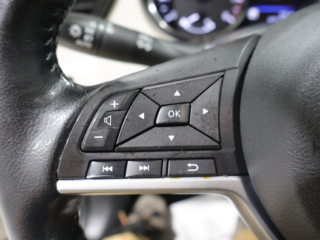 Used 2022 Nissan Rogue Sport SV w/ Technology Package AWD/4WD image 32