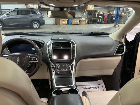 Used 2020 Lincoln Nautilus Reserve w/ Equipment Group 202A AWD/4WD image 28