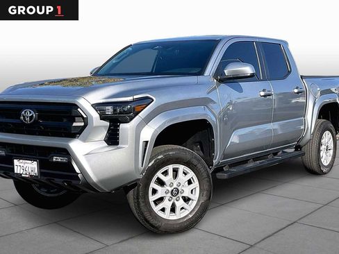 Used 2025 Toyota Tacoma SR5 image 1