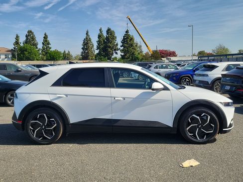 Certified 2024 Hyundai Ioniq 5 SEL RWD image 5
