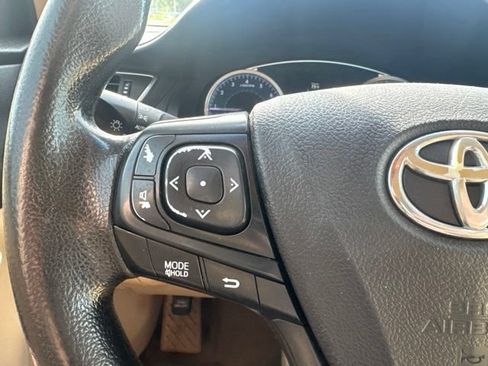 Used 2016 Toyota Camry LE FWD image 23