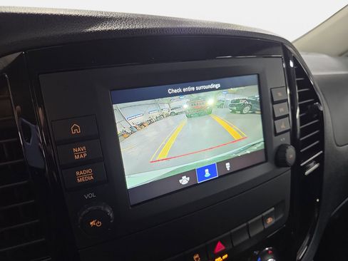 Used 2023 Mercedes-Benz Metris Passenger image 23
