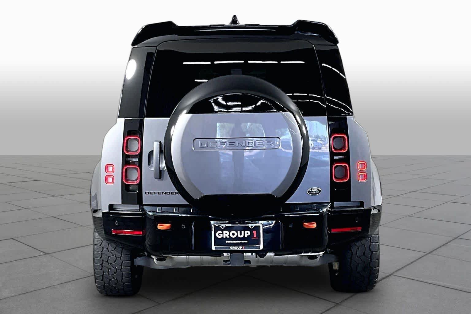 Used 2023 Land Rover Defender 110 X AWD/4WD image 5