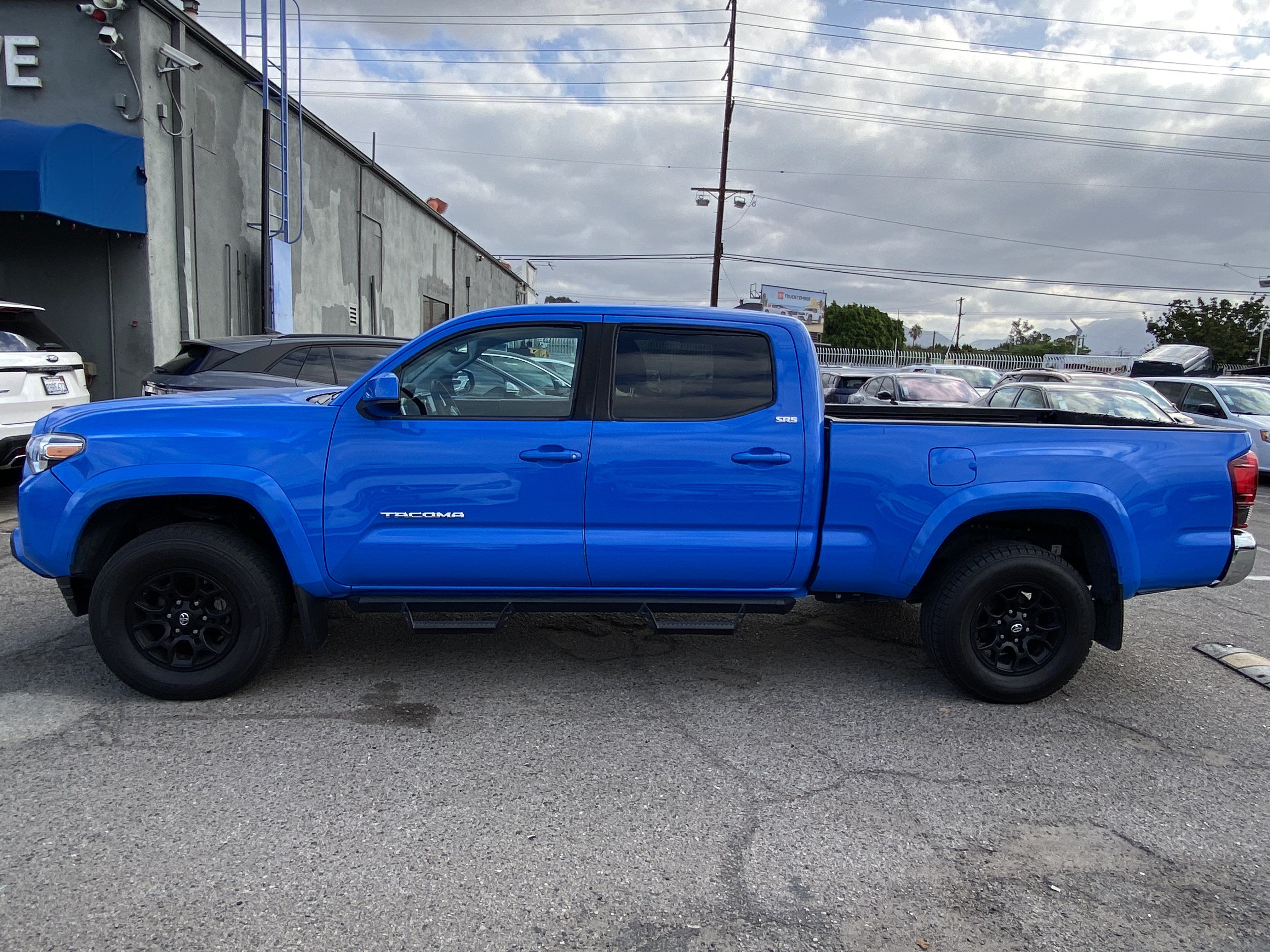 Used 2020 Toyota Tacoma SR5 RWD image 8