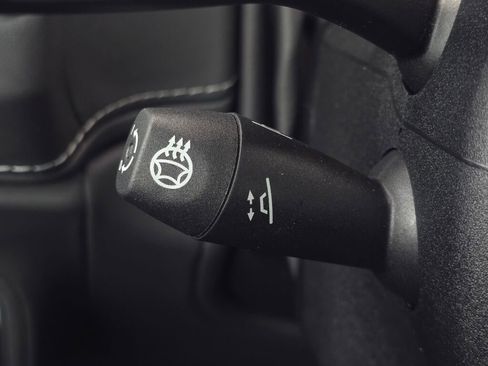 Used 2025 Mercedes-Benz G 63 AMG 4MATIC image 38