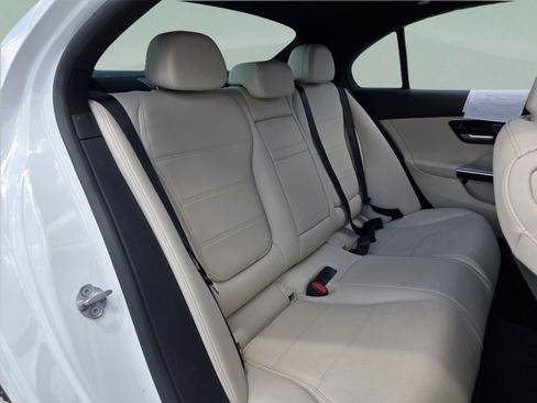 Used 2023 Mercedes-Benz C 300 Sedan image 27