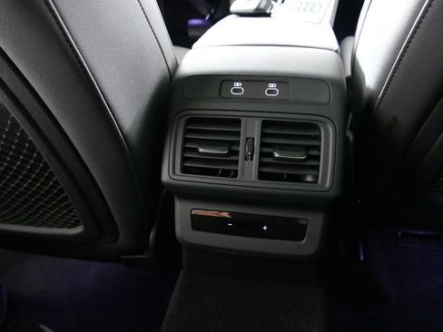 Used 2025 Audi Q5 Premium w/ Convenience Package AWD/4WD image 26
