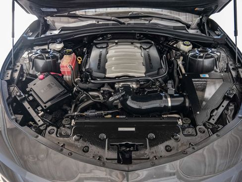 Used 2018 Chevrolet Camaro SS image 40