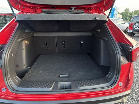 Used 2026 Chevrolet Trax RS w/ Sunroof Package FWD image 14