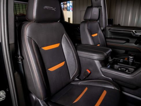 Used 2023 GMC Sierra 1500 AT4 w/ AT4 Preferred Package image 17