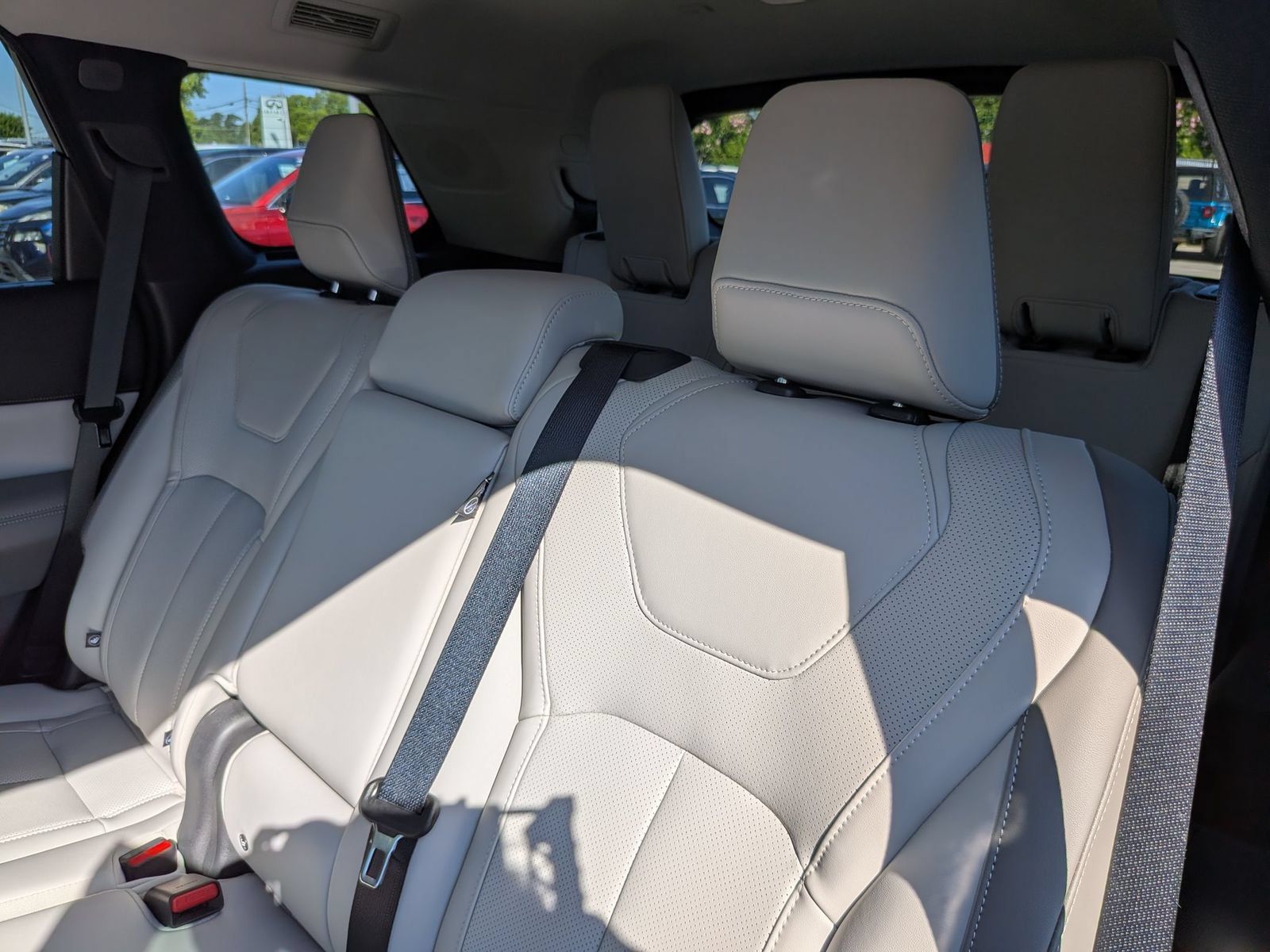 Used 2026 INFINITI QX60 Luxe w/ Cargo Package AWD/4WD image 31