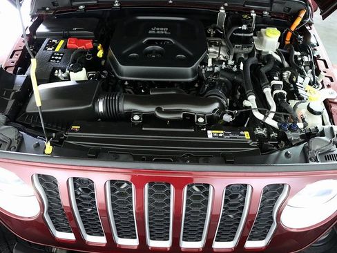 Used 2021 Jeep Wrangler Unlimited Sahara w/ Cold Weather Group image 38