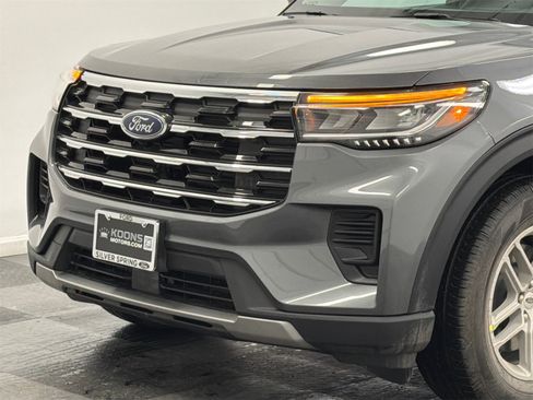 New 2026 Ford Explorer Active image 2