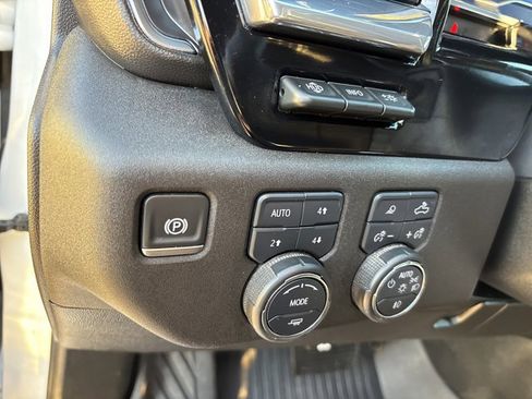 Used 2025 Chevrolet Silverado 2500 LTZ w/ LTZ Plus Package image 26