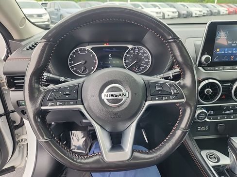 Used 2022 Nissan Sentra SR w/ SR Premium Package FWD image 18