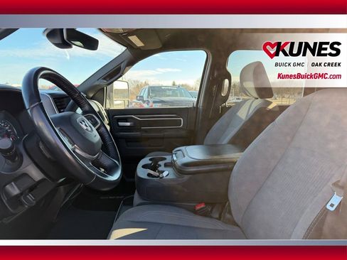 Used 2024 RAM 3500 Big Horn image 10