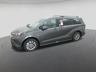 New 2025 Toyota Sienna XLE video 2