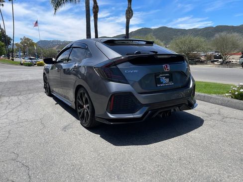 Used 2017 Honda Civic Sport image 7