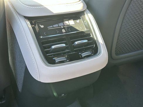 New 2026 Volvo XC90 B6 Plus w/ Protection Package Premier image 10