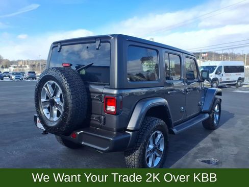 Used 2022 Jeep Wrangler Unlimited Sahara image 6