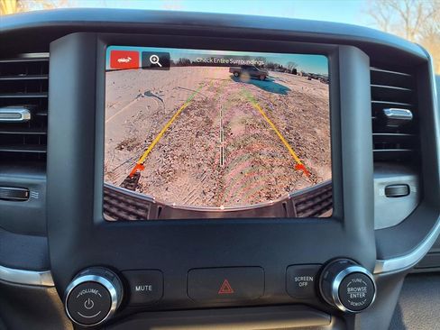 Used 2024 RAM 2500 Big Horn w/ Bed Utility Group image 13