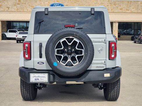 New 2026 Ford Bronco Outer Banks AWD/4WD image 8