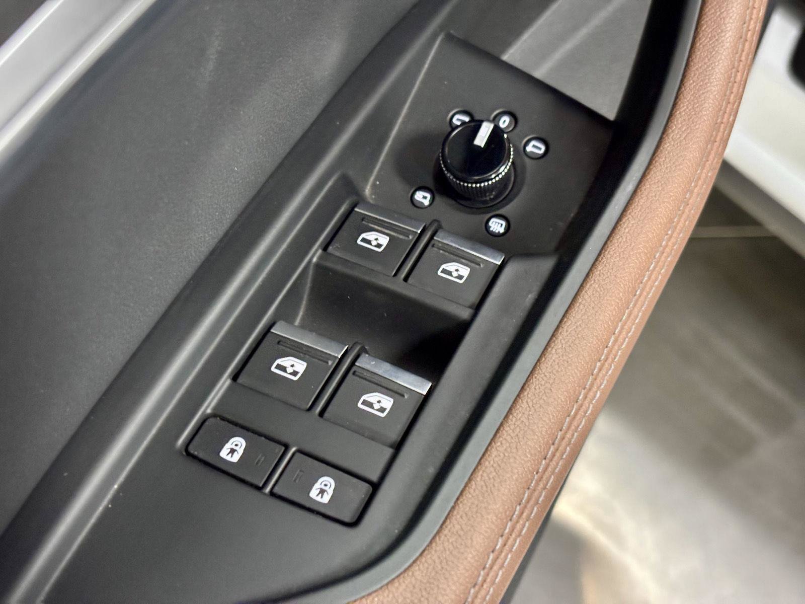 Used 2024 Audi Q8 e-tron Premium AWD/4WD image 14