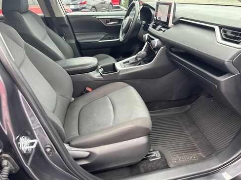 Used 2024 Toyota RAV4 XLE AWD/4WD image 11