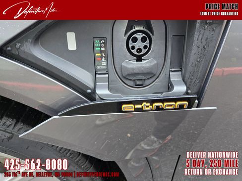 Used 2019 Audi e-tron Prestige w/ Prestige Package image 13