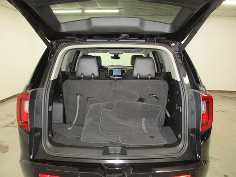 Certified 2023 GMC Acadia Denali w/ Denali Ultimate Package image 8