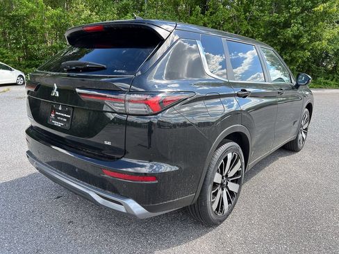 New 2026 Mitsubishi Outlander SE AWD/4WD image 9