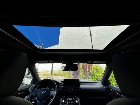 Used 2023 Lexus IS 500 RWD image 11