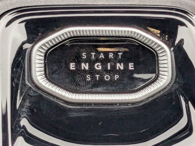 Used 2026 Jeep Cherokee Laredo AWD/4WD image 32