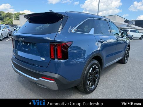 Used 2025 Kia Sorento S FWD image 8