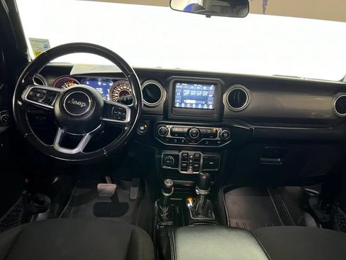 Used 2020 Jeep Wrangler Unlimited Sahara AWD/4WD image 13