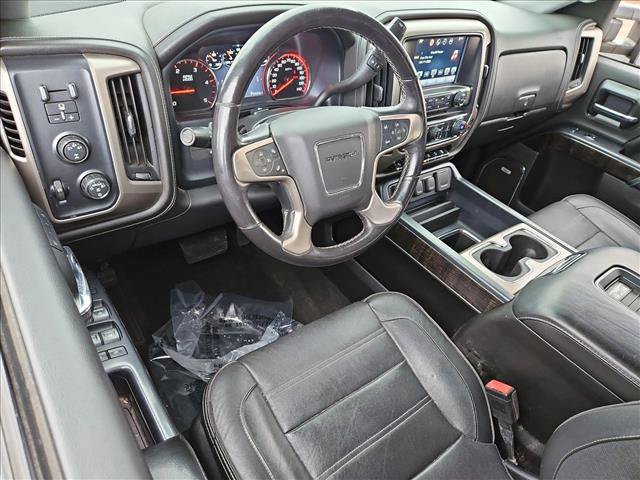 Used 2016 GMC Sierra 2500 Denali w/ Duramax Plus Package AWD/4WD image 9