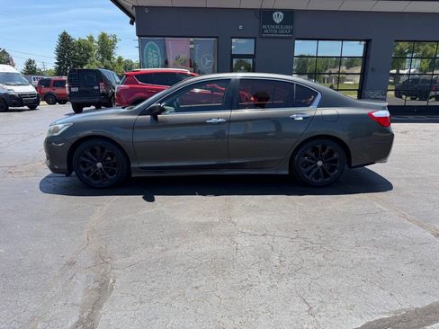 Used 2013 Honda Accord Sport image 3