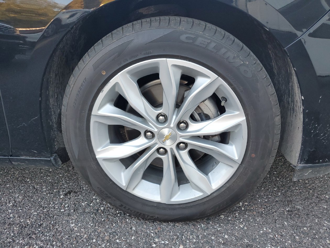 Used 2025 Chevrolet Malibu LT FWD image 5