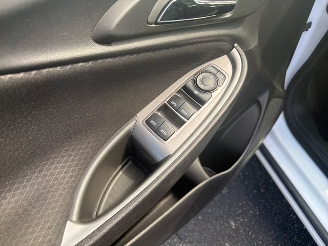 Used 2025 Chevrolet Malibu LT FWD image 13