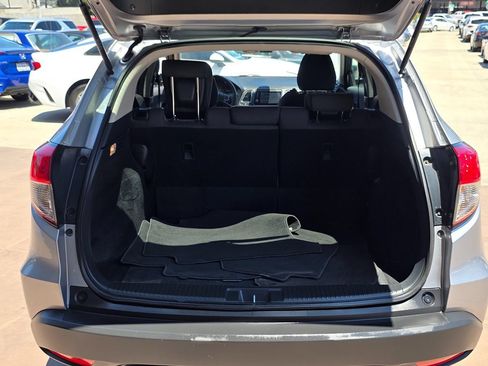 Used 2022 Honda HR-V EX image 19