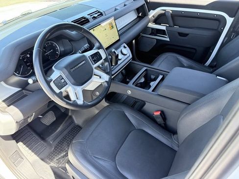 Used 2023 Land Rover Defender 130 SE AWD/4WD image 5