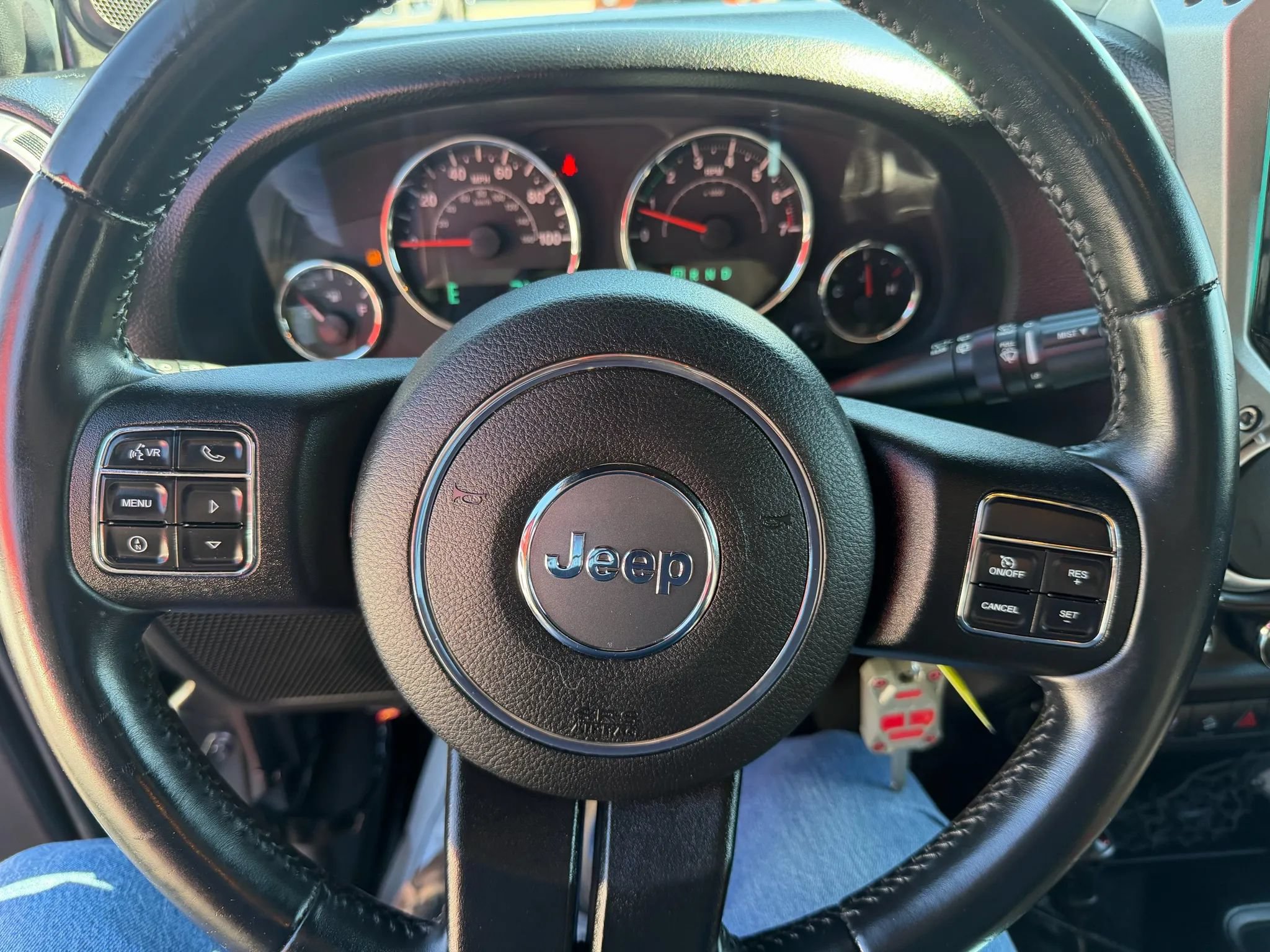 Used 2014 Jeep Wrangler Unlimited Sahara w/ Dual Top Group AWD/4WD image 6
